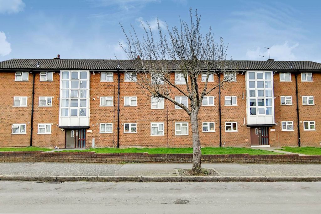 Property photo 2 of 16