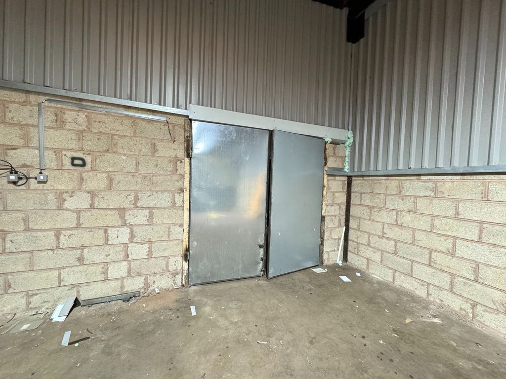 Property photo 3 of 3