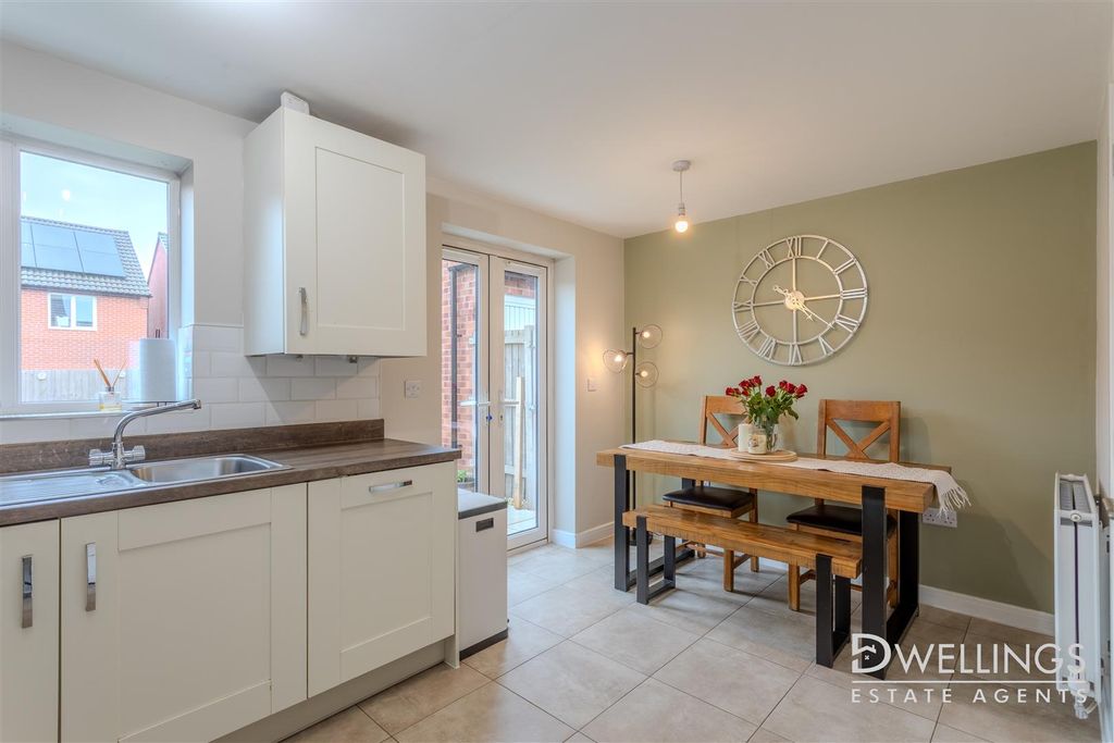 Property photo 3 of 20 Dwelest - 19 Bishop Place, De13 9Ex-0007.Jpg