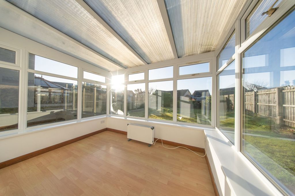 Property photo 3 of 36 Conservatory