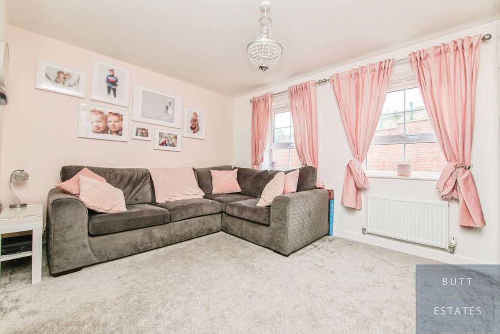 Property photo 2 of 14