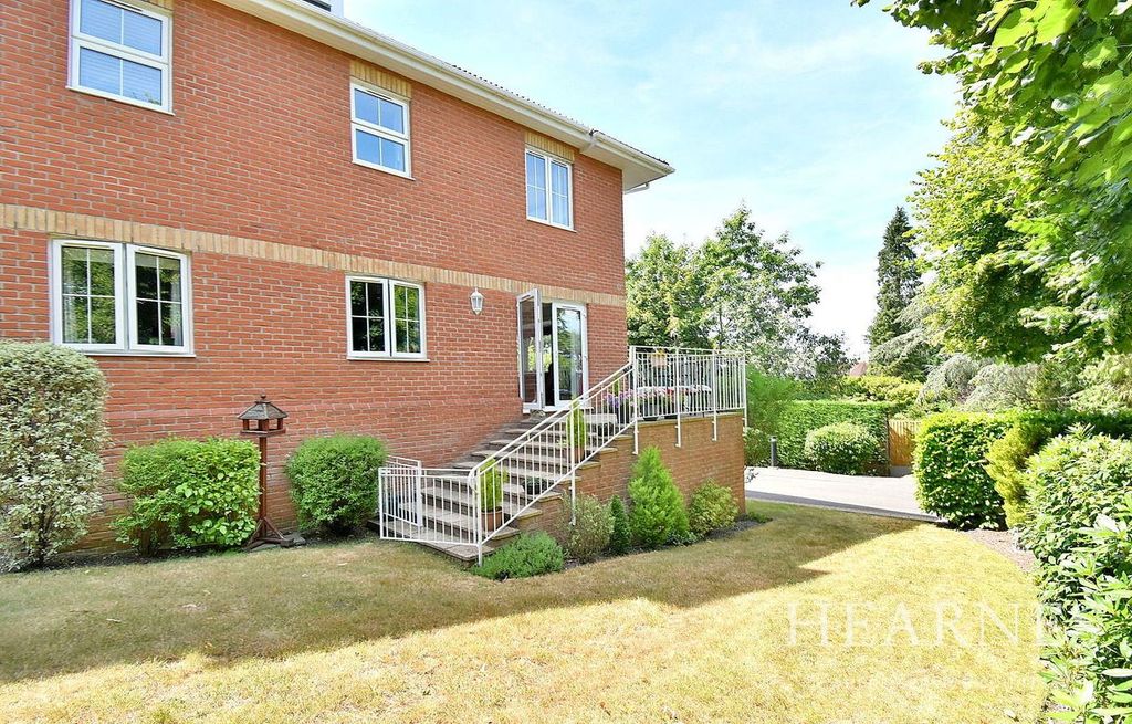 Property photo 1 of 22