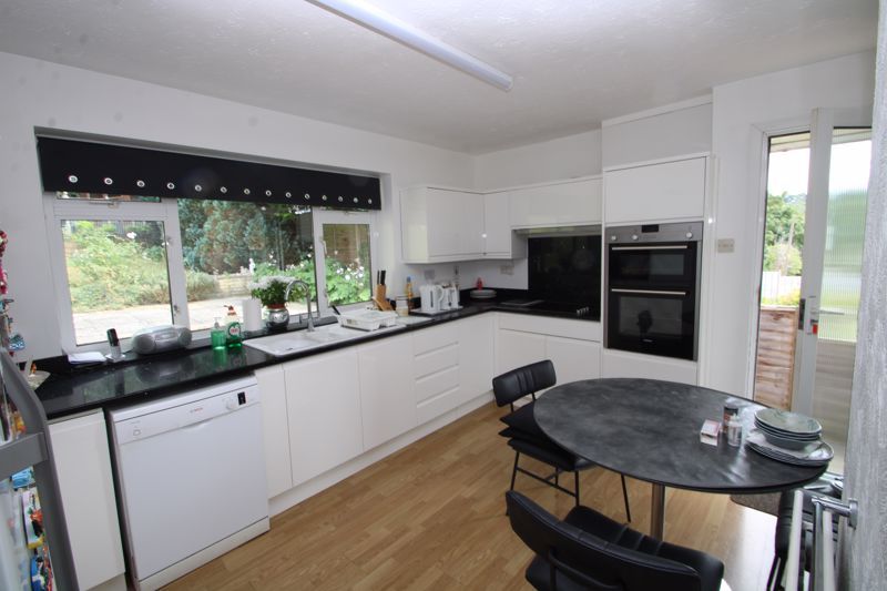 Property photo 2 of 12 Photo 7