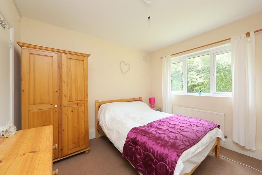 Property photo 3 of 8 1, 191 Cedars Bed 1