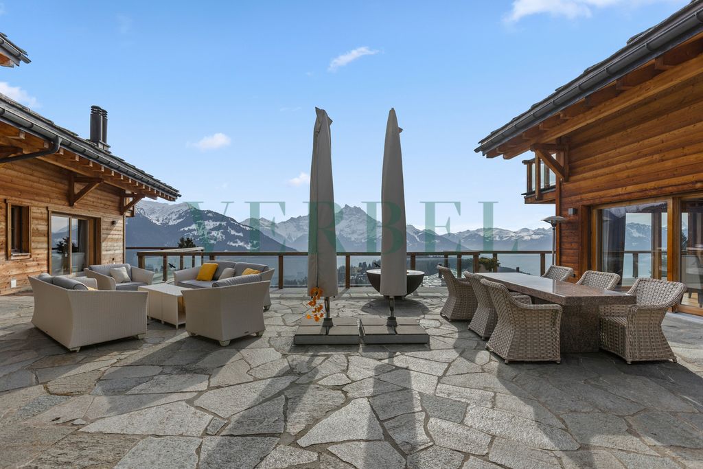 Property photo 3 of 10