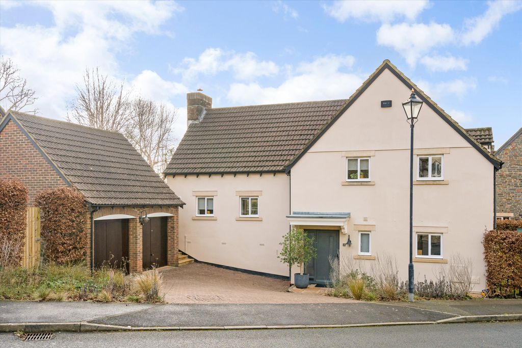 Property photo 1 of 18 Image