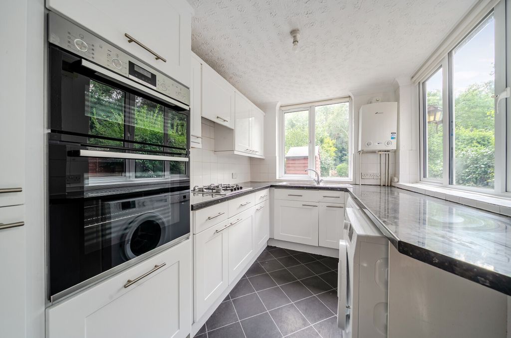 Property photo 3 of 22 1514951-16-6A999B...