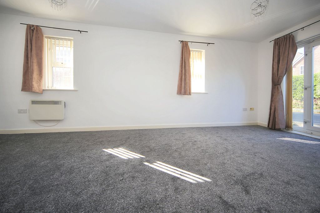 Property photo 3 of 8