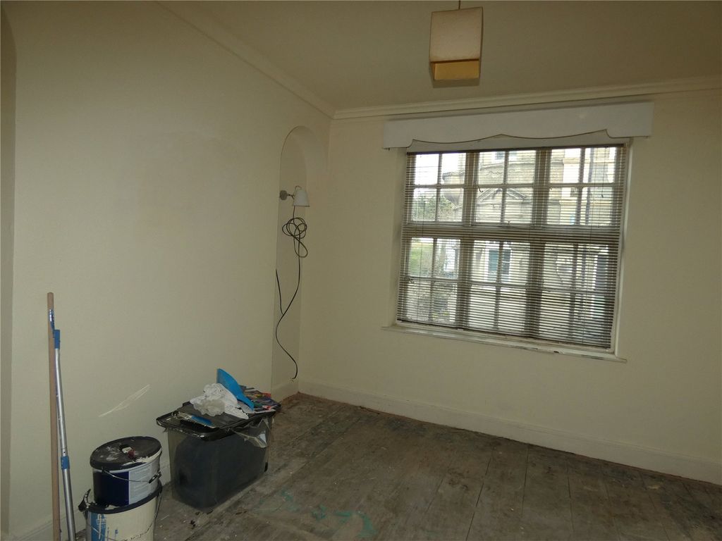 Property photo 2 of 24 Picture No. 01