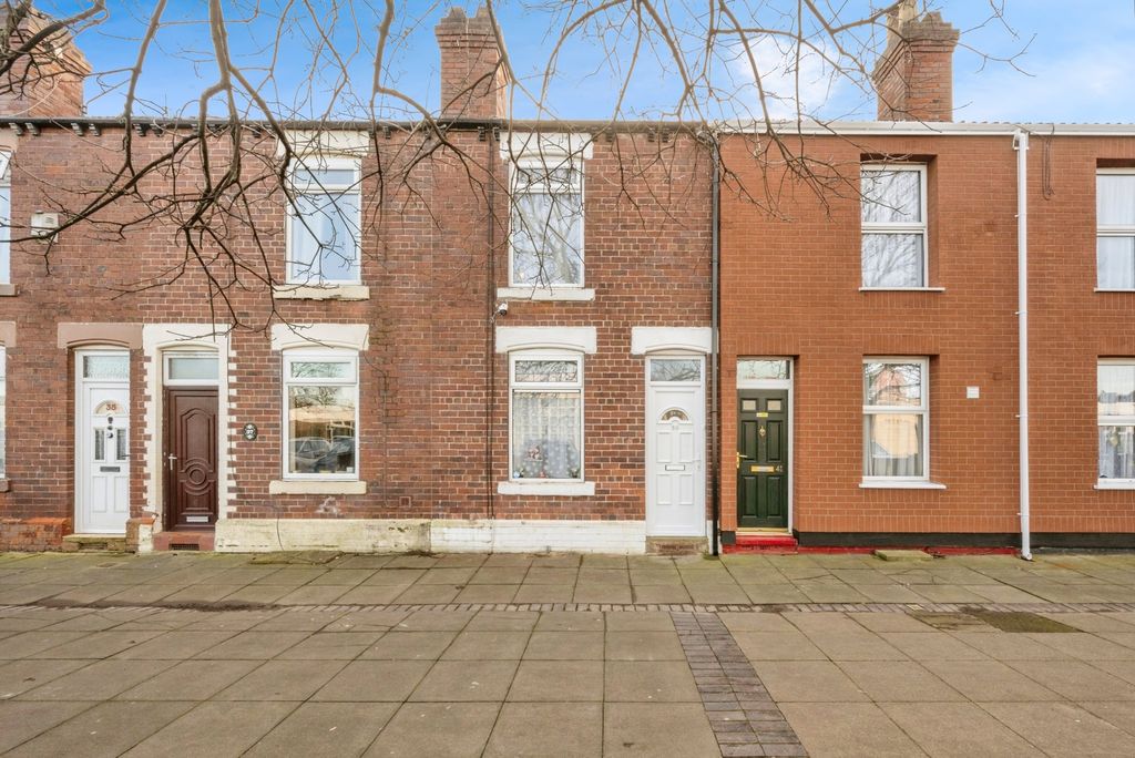 Property photo 1 of 16 Front