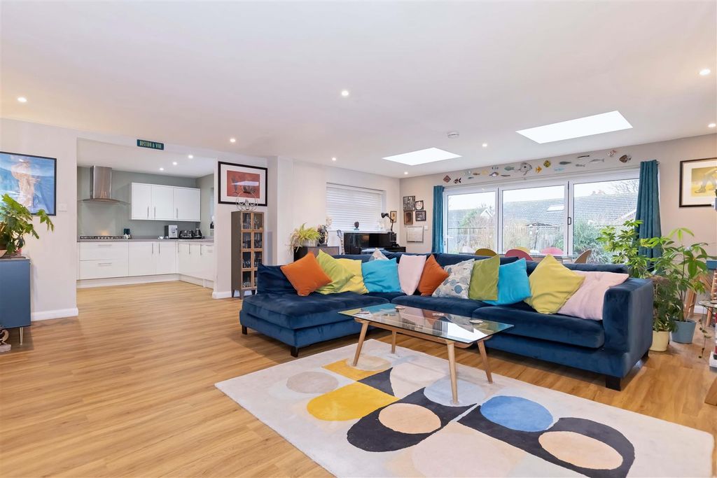 Property photo 2 of 13 Derwent Drive_10.Jpg