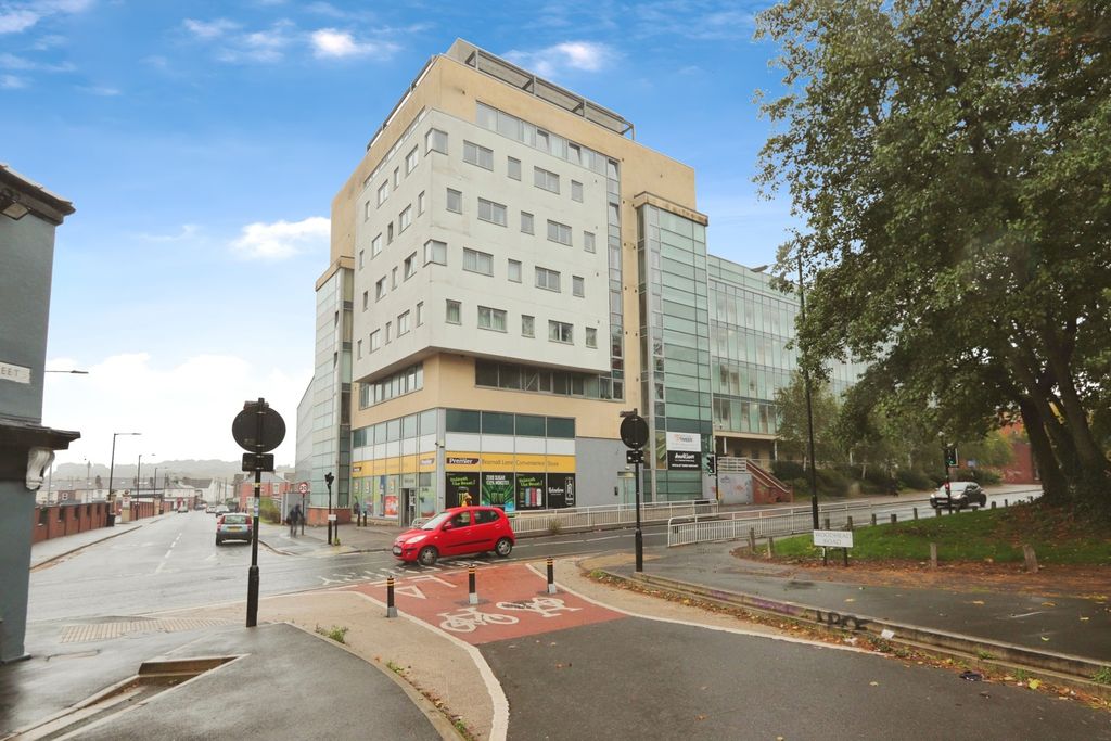 Property photo 1 of 12 Photo