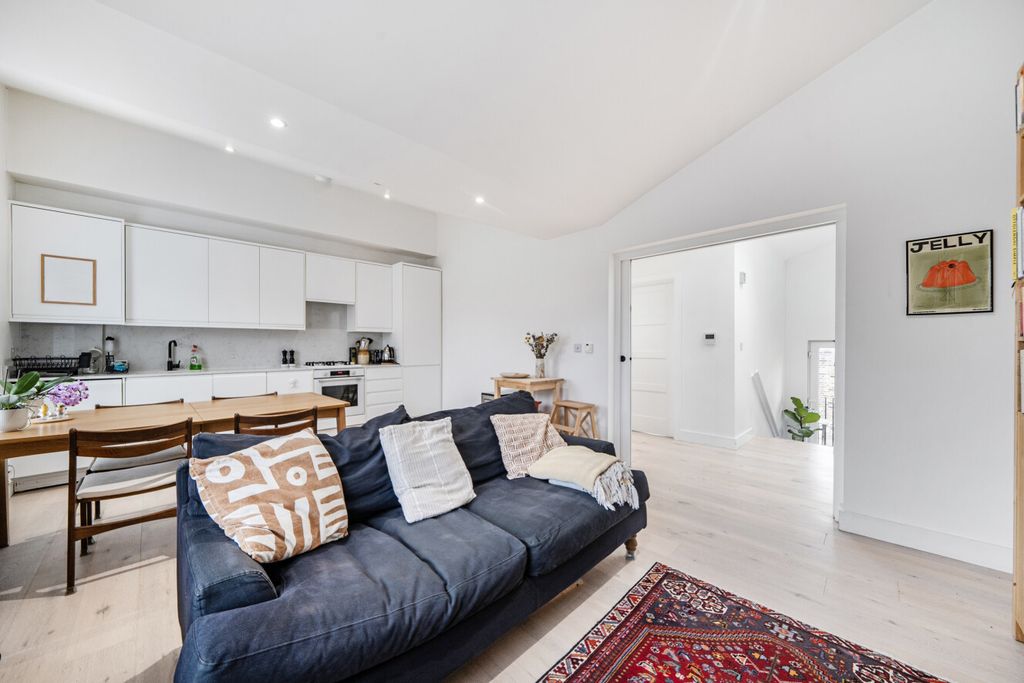 Property photo 1 of 9 1421068-12-69A1A0...