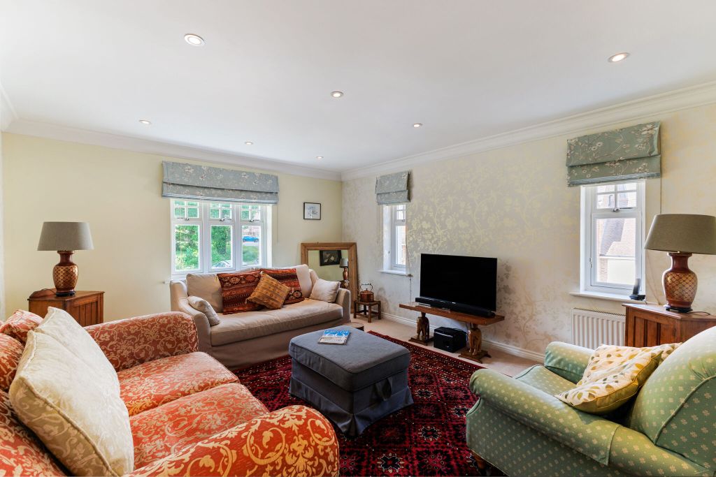 Property photo 3 of 16