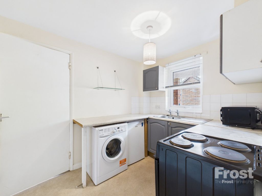 Property photo 2 of 13 Picture No. 45