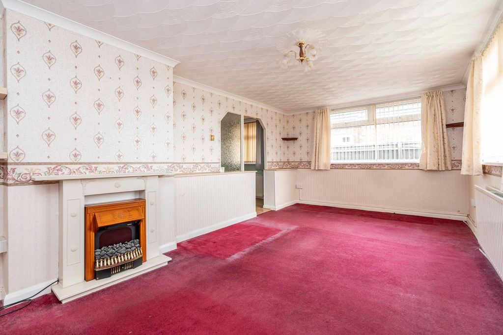 Property photo 3 of 11