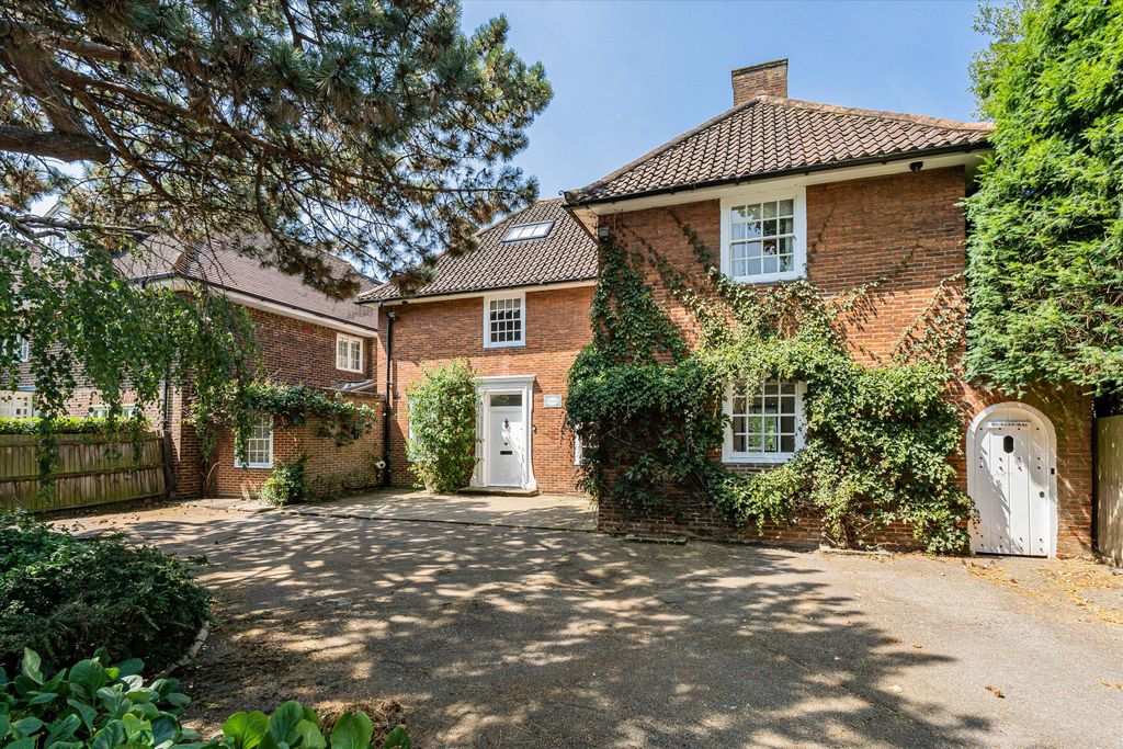 Property photo 2 of 14 Image