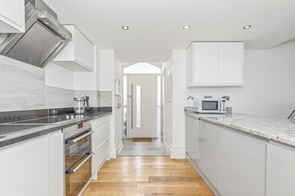 Property photo 2 of 12 Jpg