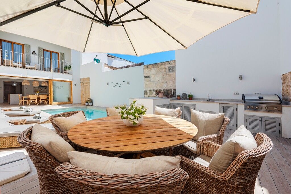 Property photo 1 of 20 Terrace