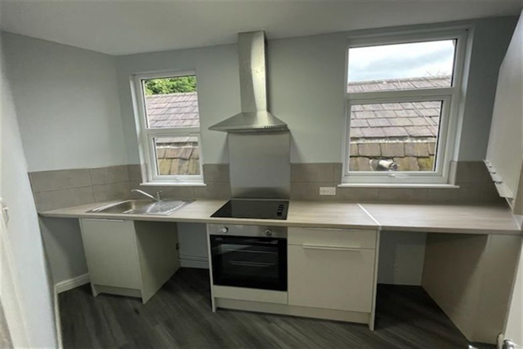 Property photo 1 of 7 (Main)
