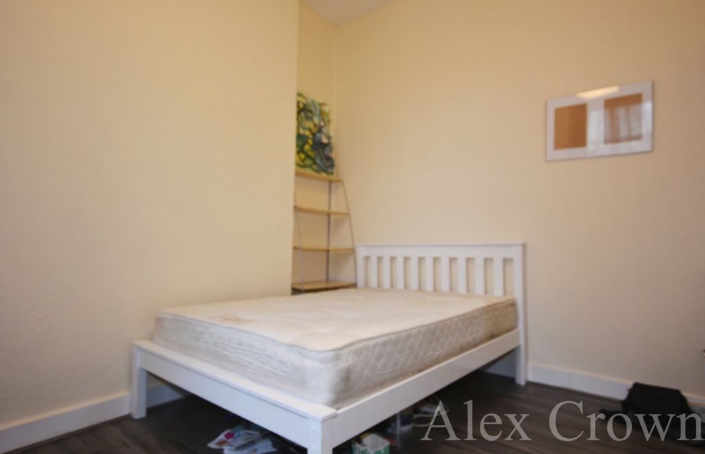 Property photo 1 of 3