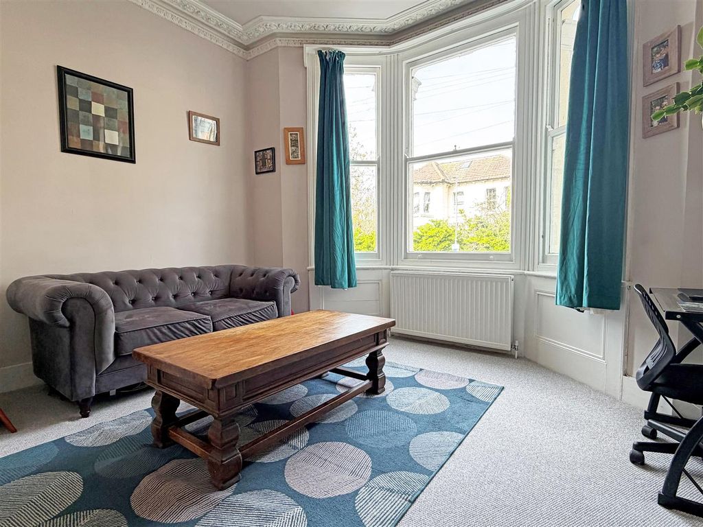 Property photo 3 of 10 Lou2A.Jpg