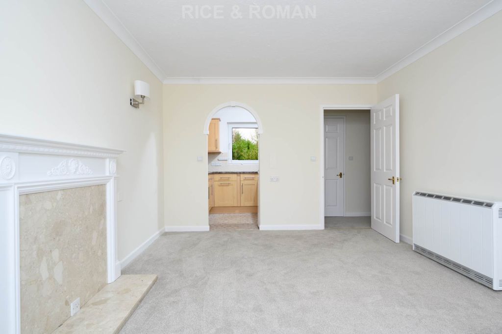 Property photo 2 of 9