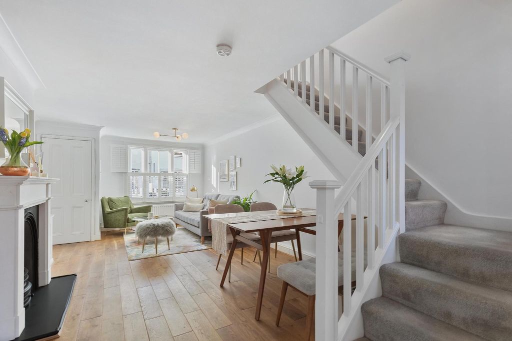 Property photo 3 of 11 4473953