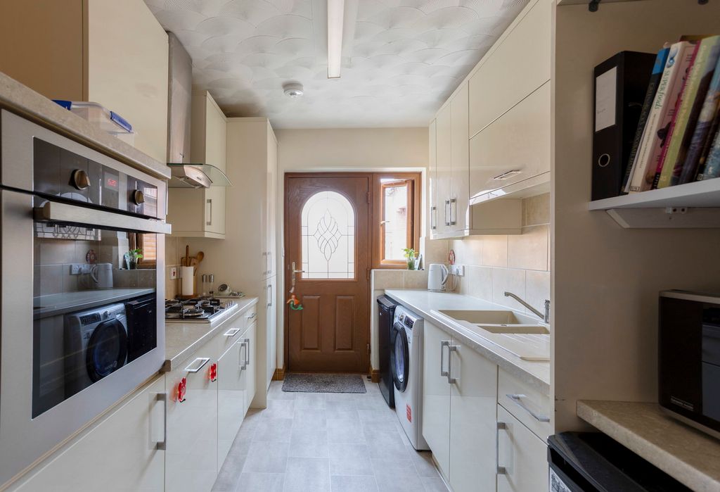 Property photo 2 of 16