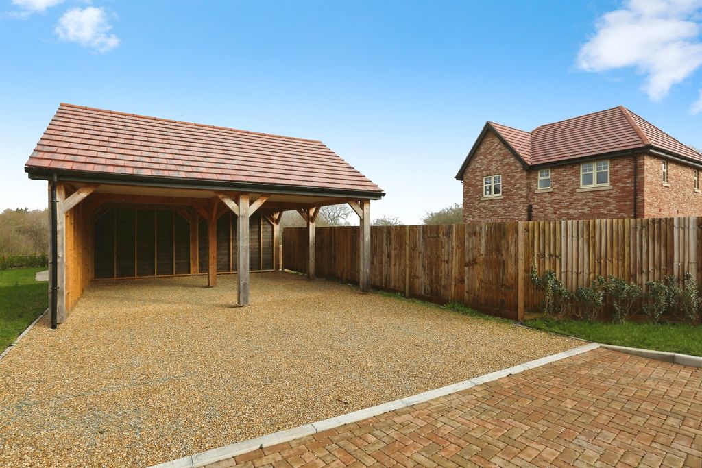 Property photo 2 of 27