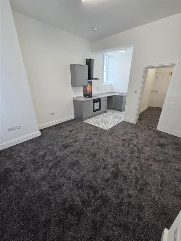 Property photo 2 of 7 1000031462.Jpg