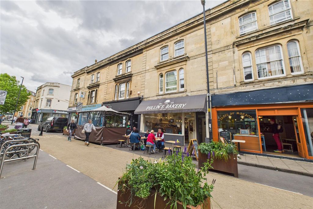 Property photo 2 of 34 8 Cotham Hill, Cotham, Bristol Bs6 6Lf | Freehold