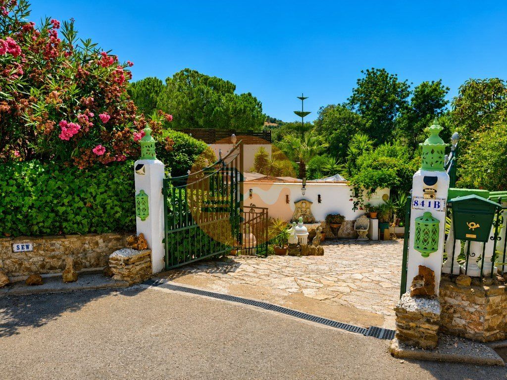 Property photo 3 of 55