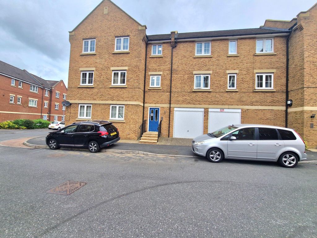 Property photo 1 of 11