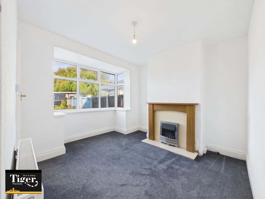 Property photo 3 of 12 Cam03440G0-Pr0702-Still006