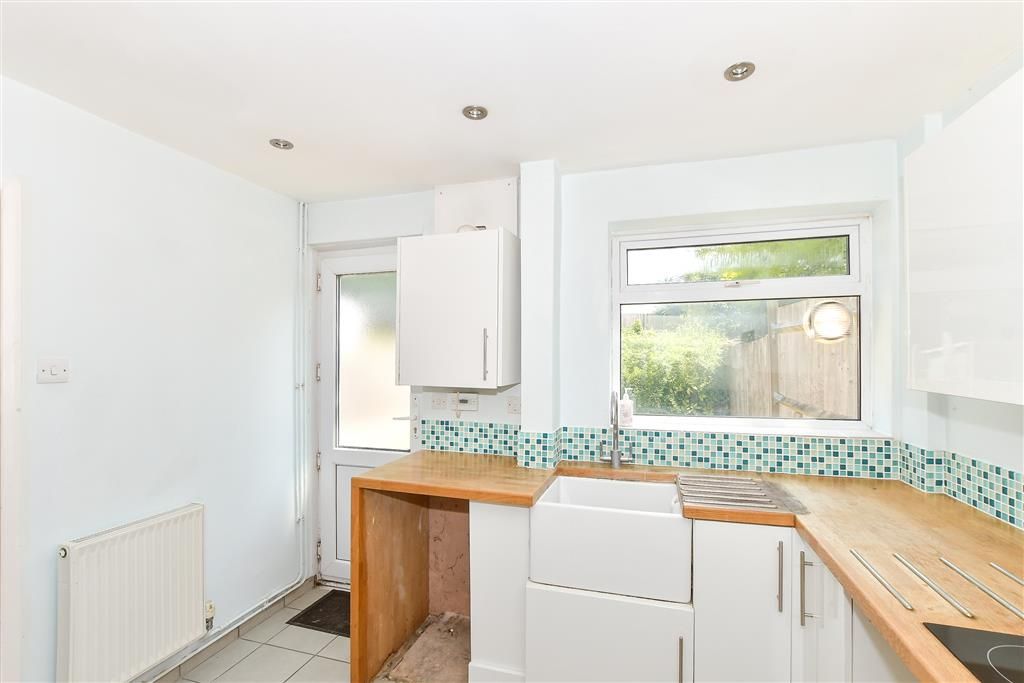 Property photo 3 of 13 Kitchen