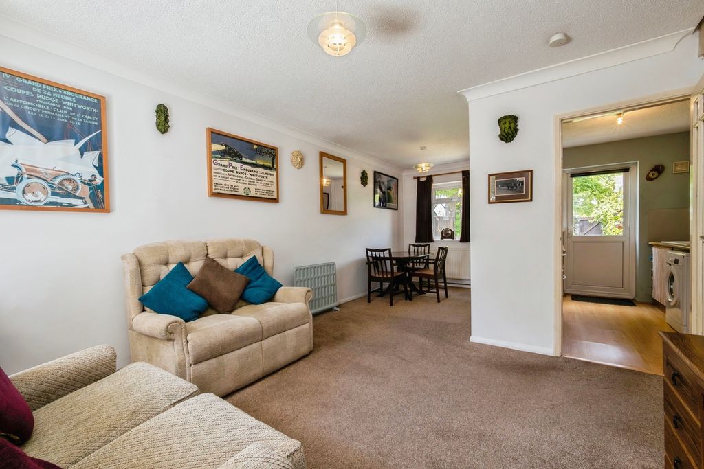 Property photo 2 of 12 Photo