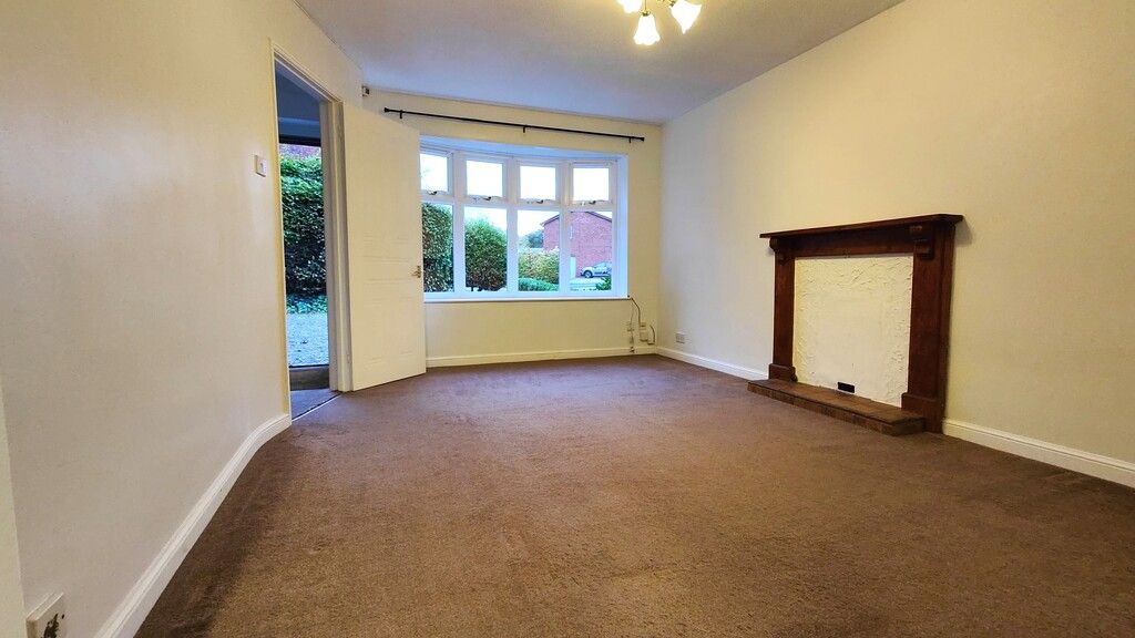 Property photo 3 of 12 108 Lettings