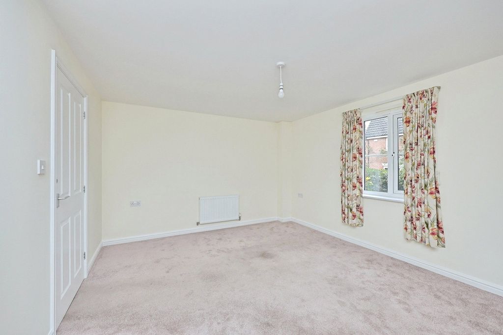 Property photo 3 of 16 Pbox-Img.Jpg