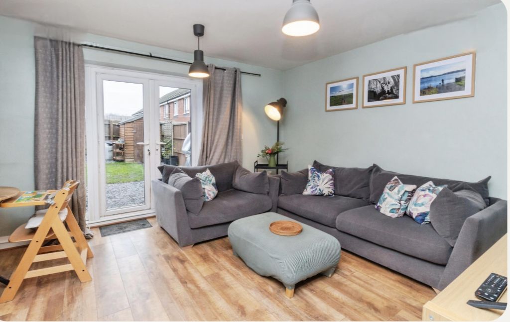 Property photo 3 of 11