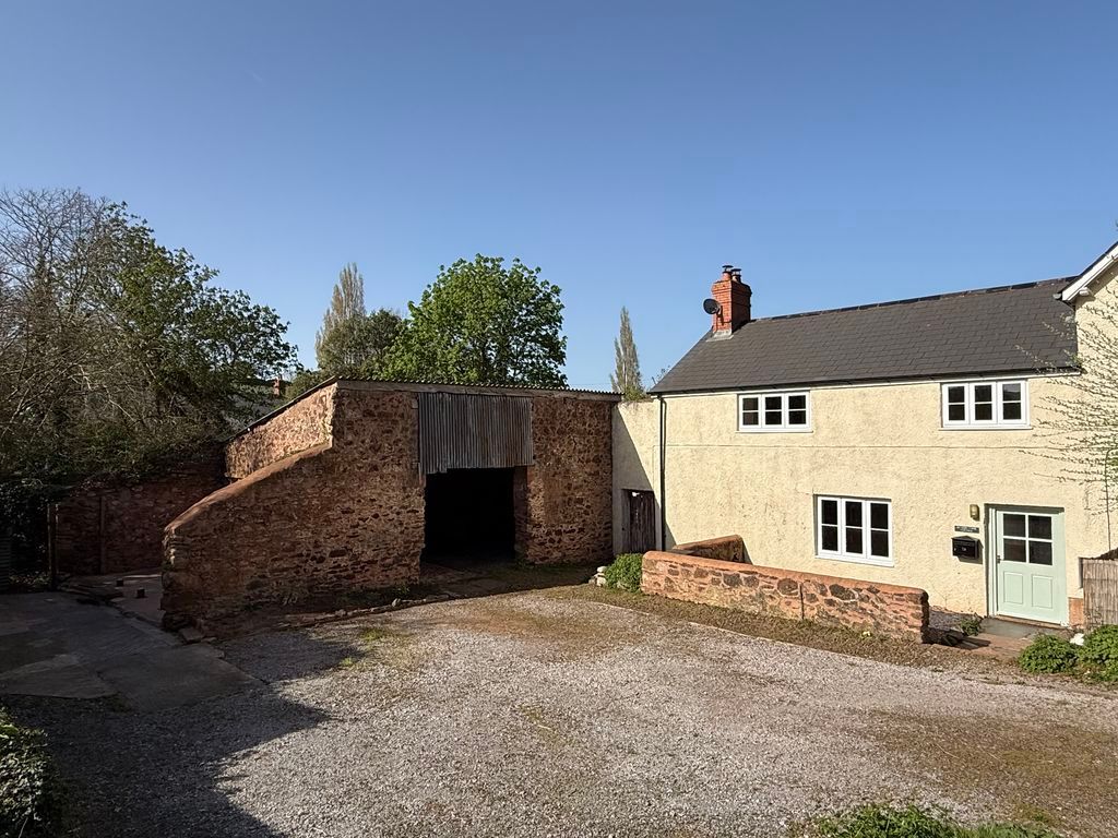 Property photo 1 of 24 House And Barn