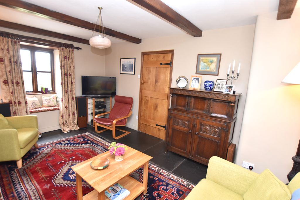 Property photo 3 of 44