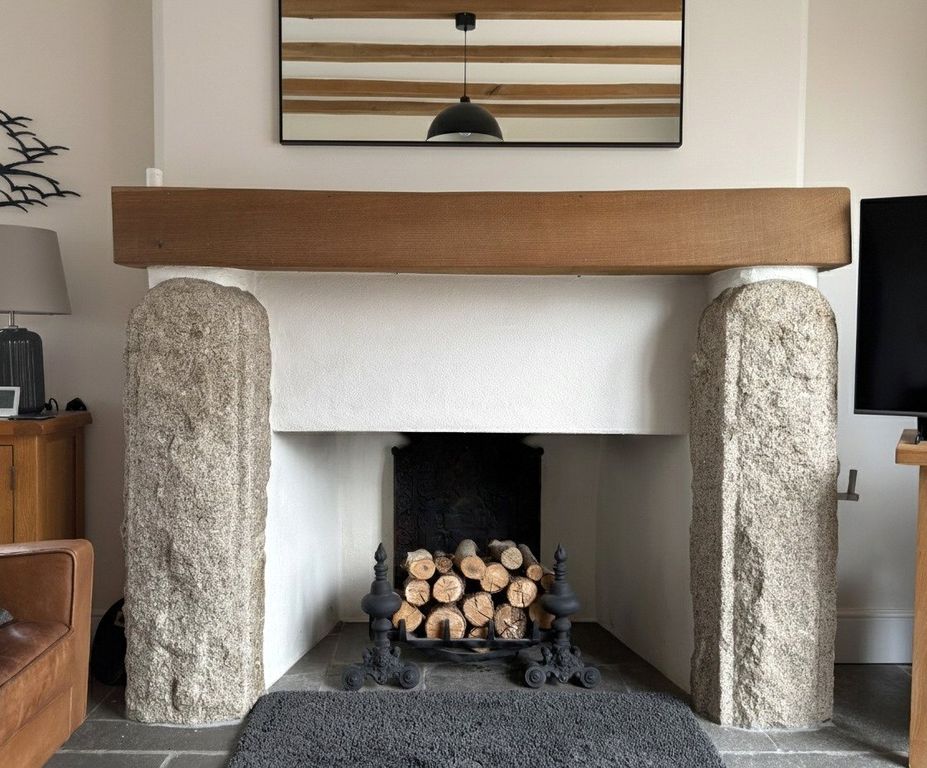 Property photo 2 of 4 Fireplace