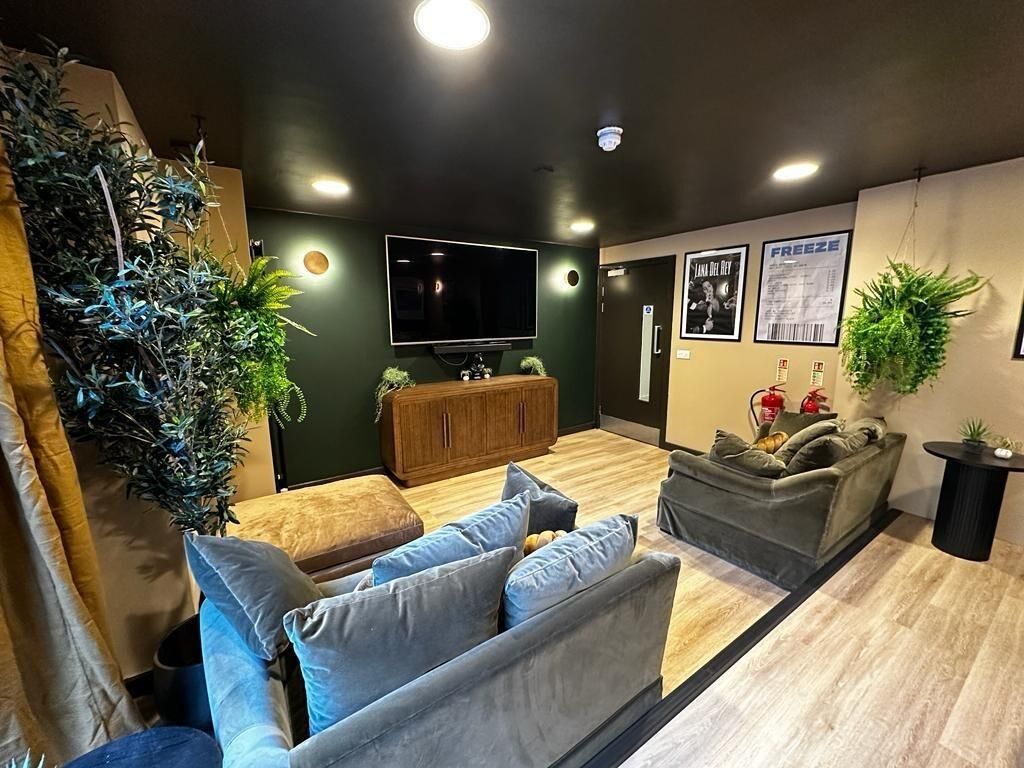 Property photo 1 of 35