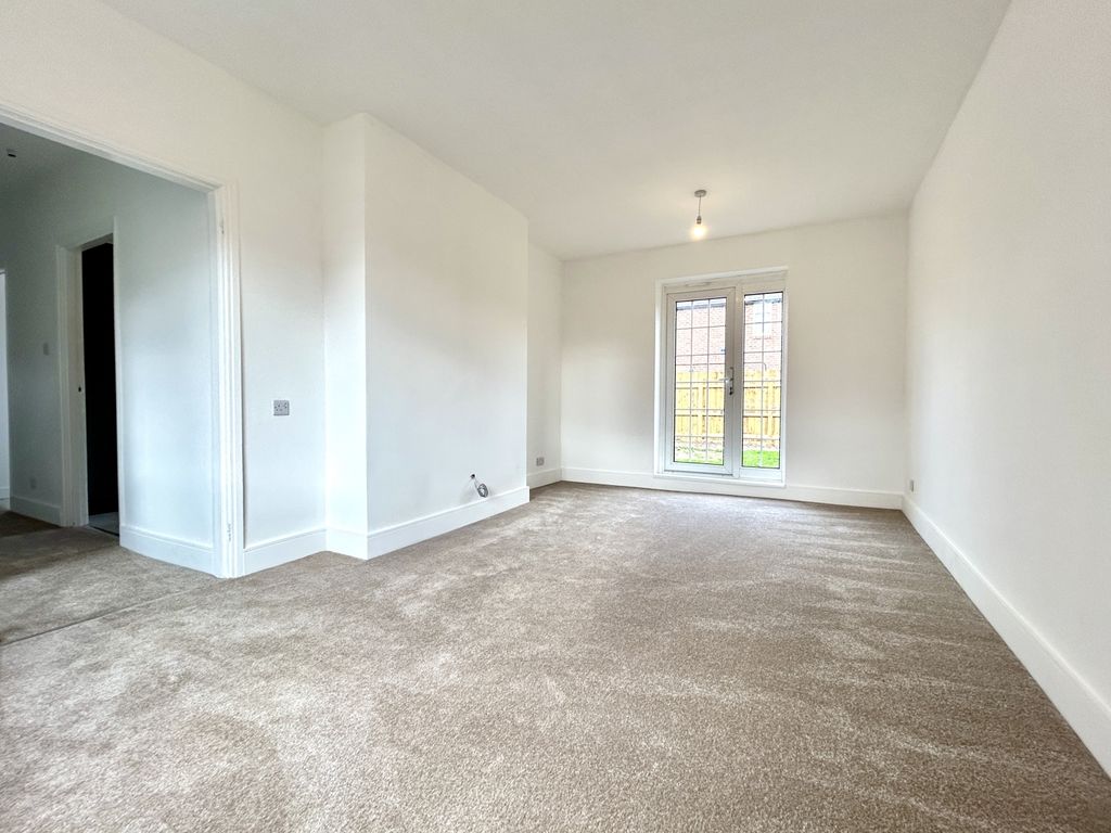 Property photo 2 of 14 Img_4527