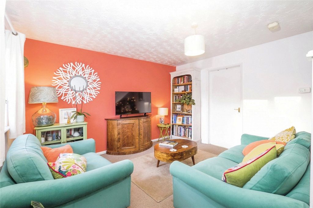 Property photo 2 of 17 Sitting Room