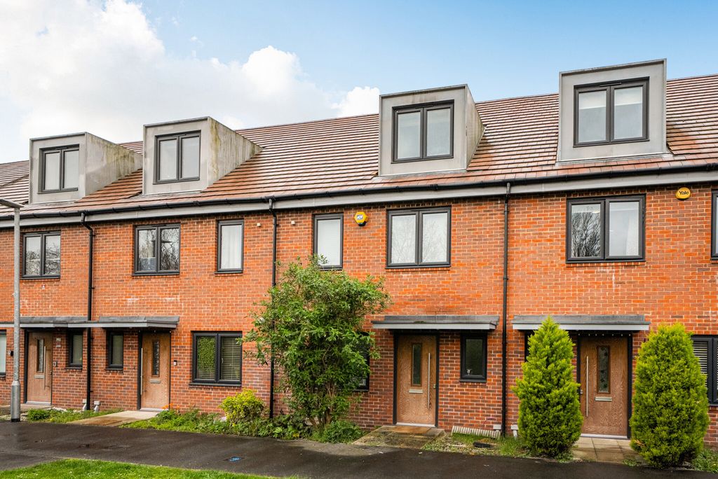 Property photo 1 of 17 1433674-24-69c695...