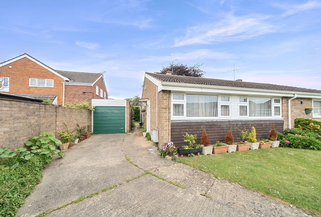 Property photo 1 of 11 1455018-19-69Fcba...