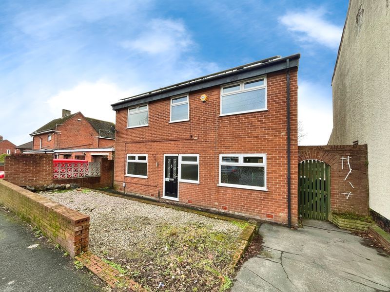 Property photo 1 of 17 Front External