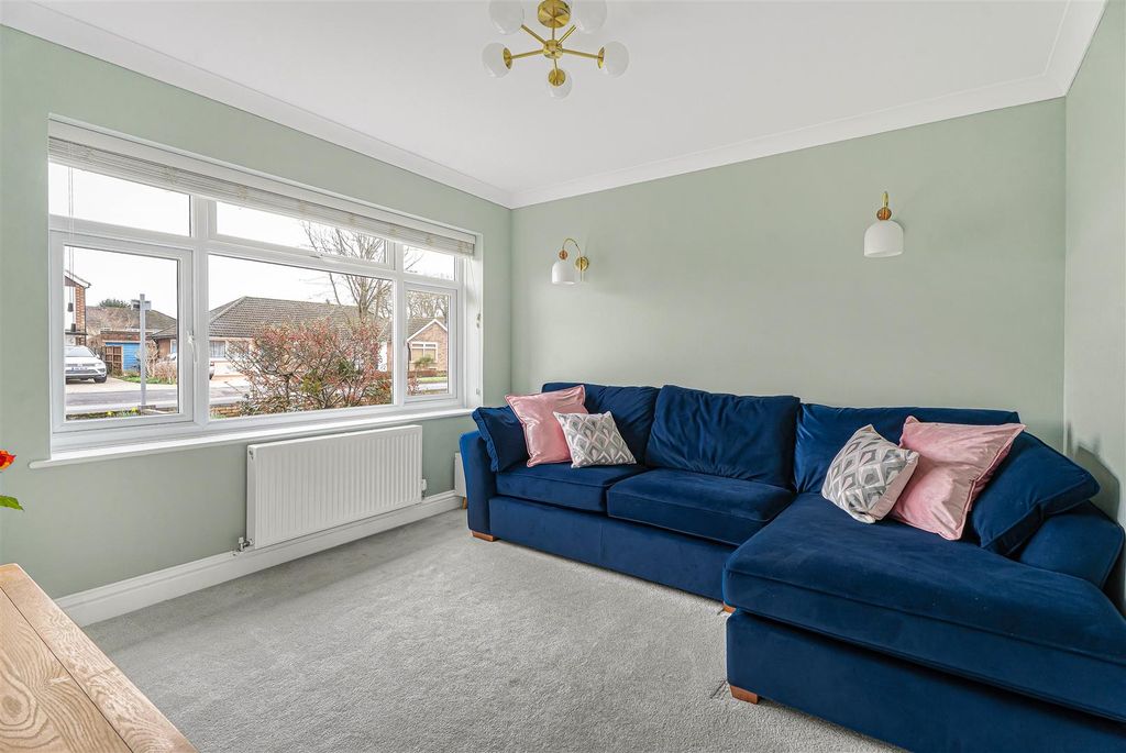 Property photo 2 of 25 25_72435.Jpg